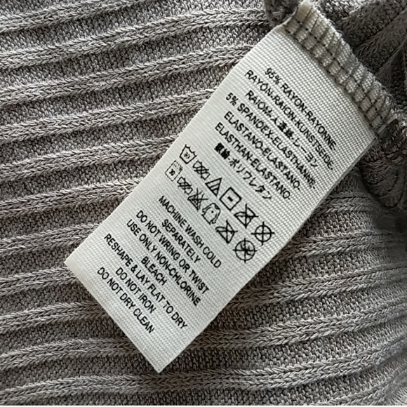 SOLD• WE THE FREE Taupe Ribbed Swtr Med - Picture 4 of 4